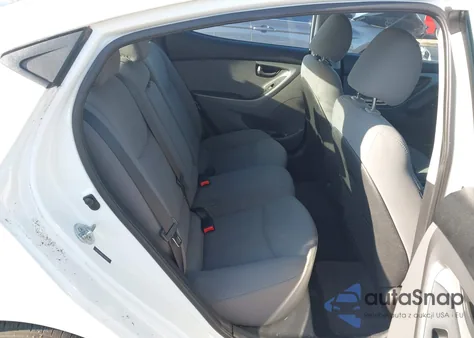 2014 Hyundai Elantra Se z USA, uszkodzony, nr VIN 5NPDH4AE2EH521887